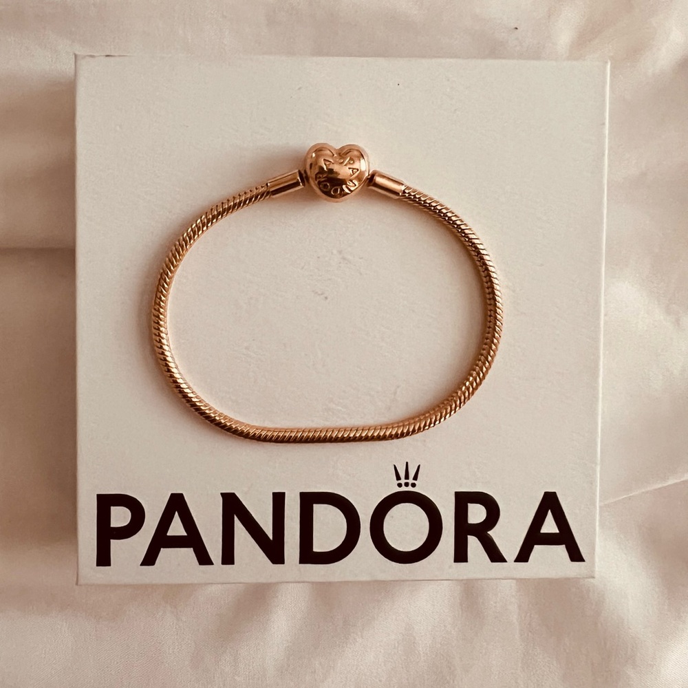 Pandora Moments Heart Clasp Snake Chain Bracelet